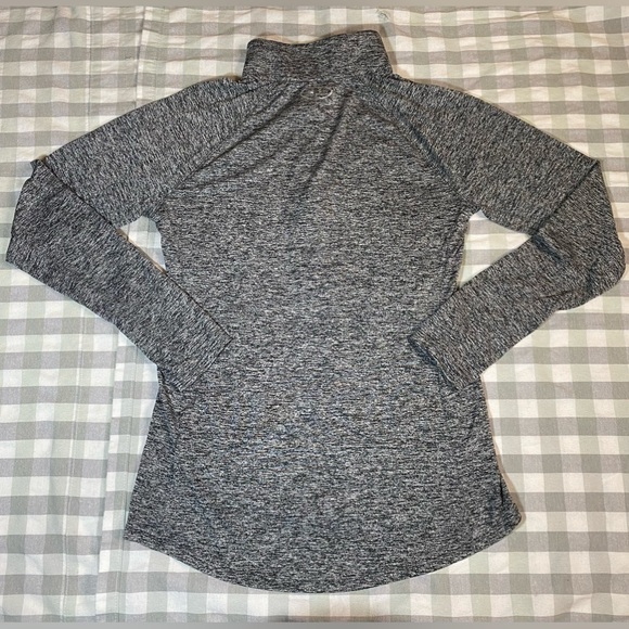 Women's UA Tech™ Twist ½ Zip - Picture 2 of 8